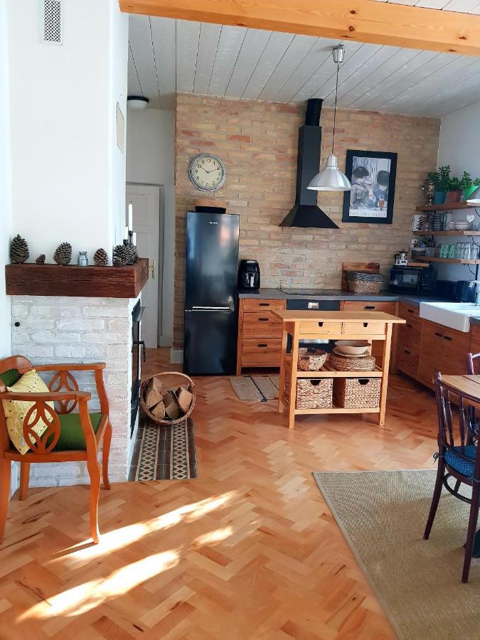 Belvarosi Kerteshaz Keszthely Bagian luar foto